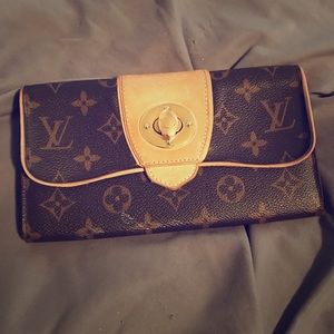 Authentic Louis Vuitton Paris Wallet